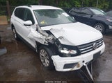 VOLKSWAGEN TIGUAN 2.0T SE/2.0T SEL 3VV2B7AX0JM096512 photo