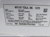 TESLA MODEL X DUAL MOTOR ALL-WHEEL DRIVE/STANDARD RANGE 7SAXCBE57PF427843 photo