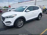 HYUNDAI TUCSON SE KM8J23A47GU040849 снимка