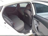 HYUNDAI ELANTRA SE 5NPDH4AE7FH560900 снимка