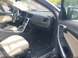 VOLVO S60 T5 DYNAMIC YV140MTLXH2420132 снимка