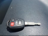TOYOTA RAV4 XLE JTMWFREV8HJ703160 снимка