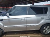 KIA SOUL + KNDJT2A24A7166716 снимка