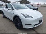 TESLA MODEL Y LONG RANGE DUAL MOTOR ALL-WHEEL DRIVE 7SAYGAEE1NF402341 photo