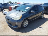 Toyota Prius C Two JTDKDTB39C1527068 снимка
