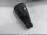 MERCEDES-BENZ E 320 WDBJF65J4YB121264 снимка
