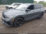 VOLKSWAGEN TIGUAN 2.0T SE R-LINE BLACK 3VV8B7AX4RM136788 снимка