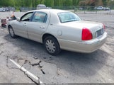 Lincoln Town Car Signature Limited 1LNHM82W85Y626455 photo