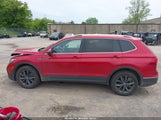 VOLKSWAGEN TIGUAN 2.0T SE 3VV2B7AX9NM129948 photo
