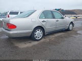 MERCEDES-BENZ E 320 WDBJF65F5WA677971 снимка