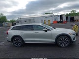 VOLVO V60 CROSS COUNTRY T5 YV4102WKXL1030210 снимка