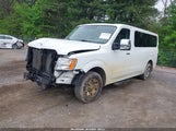 NISSAN NV PASSENGER NV3500 HD SV V8 5BZAF0AA9HN850668 fotografie