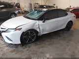 TOYOTA CAMRY XSE 4T1B61HK6JU139428 fotografie