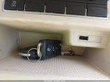 VOLKSWAGEN TIGUAN R-LINE/S/SE/SEL WVGBV7AX7GW588738 photo