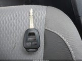 TOYOTA COROLLA LE 2T1BURHE8HC947192 снимка