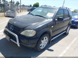 MERCEDES-BENZ ML 430 4JGAB72E0YA203293 снимка