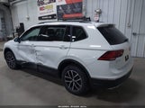 VOLKSWAGEN TIGUAN 2.0T SE/2.0T SE R-LINE BLACK/2.0T SEL 3VV2B7AX5MM142338 photo