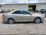TOYOTA CAMRY XLE V6 4T1BK1FK4EU538293 fotografie