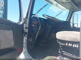 VOLVO VN VNL 4V4NC9TH8BN297743 снимка