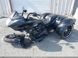HARLEY-DAVIDSON FLTRT 1HD1MFP28PB852886 photo