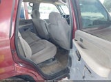 CHEVROLET TAHOE LS 1GNEC13T51J264911 fotografie