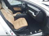 VOLVO XC60 T5 MOMENTUM YV4102RK6J1091675 photo