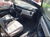 TOYOTA COROLLA LE 5YFBURHE0HP656086 снимка