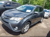 TOYOTA RAV4 XLE JTMRFREV5DD028258 снимка