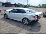 TOYOTA CAMRY HYBRID XLE 4T1B21HK4JU002788 photo