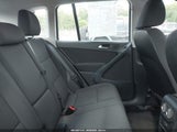 VOLKSWAGEN TIGUAN LIMITED 2.0T WVGAV7AX4JK003057 снимка