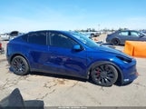 TESLA MODEL Y PERFORMANCE DUAL MOTOR ALL-WHEEL DRIVE 5YJYGDEF8MF267574 fotografie