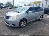 TOYOTA SIENNA LE V6 8 PASSENGER 5TDKK3DC3DS402574 снимка