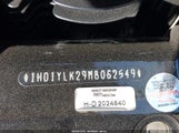 HARLEY-DAVIDSON FXFBS 1HD1YLK29MB062549 снимка