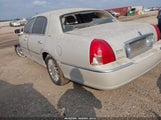 LINCOLN TOWN CAR ULTIMATE 1LNHM83W44Y661605 снимка