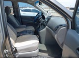 KIA SEDONA LX KNDMG4C76B6379633 снимка