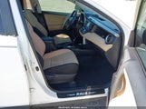 TOYOTA RAV4 XLE 2T3WFREV6JW511792 снимка
