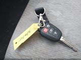 TOYOTA COROLLA LE 2T1BURHE1KC172578 снимка