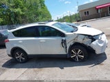 TOYOTA RAV4 XLE 2T3RFREV3JW704835 снимка