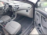 HYUNDAI ELANTRA SE KMHDH4AE2FU260070 снимка