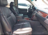 CHEVROLET SUBURBAN 1500 LTZ 1GNSCKE02DR116233 снимка