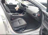JAGUAR XE 35T PRESTIGE SAJAK4BV2HA963732 снимка