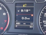 AUDI Q3 2.0T PREMIUM WA1FCCFS0HR003509 снимка