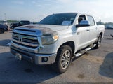TOYOTA TUNDRA 1794 5.7L V8 5TFAW5F15GX509275 fotografie