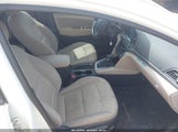 HYUNDAI ELANTRA SE 5NPD84LF4HH001930 снимка