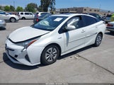 TOYOTA PRIUS FOUR JTDKARFU8J3054828 снимка