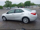 Toyota Corolla Le 2T1BURHE9JC007778 снимка