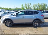 TOYOTA RAV4 XLE 2T3WFREV9HW401653 снимка