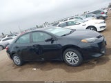 TOYOTA COROLLA LE 5YFBURHE3JP794243 снимка