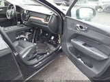 VOLVO XC60 T5 MOMENTUM YV4102RK0M1675302 photo