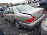 Mercedes-Benz E 320 WDBJF65F6WA518201 снимка